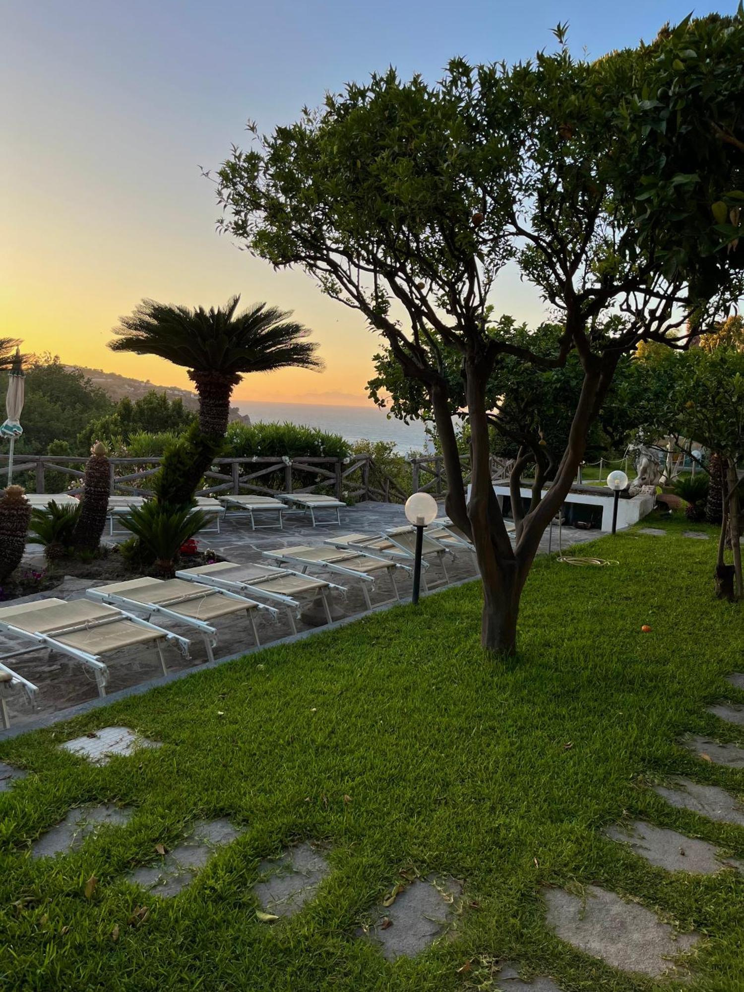 Resort Villa Flavio Casamicciola Terme Exteriör bild